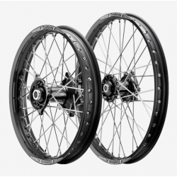 ROUE ARRIERE TALON MOYEU NOIR CERCLE NOIR 19 X 2.15 YAMAHA YZF 09/21